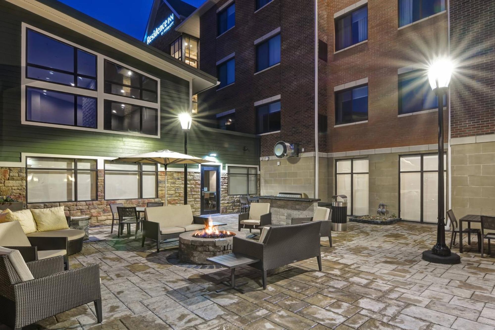Residence Inn By Marriott Cleveland Airport/Middleburg Heights Eksteriør billede