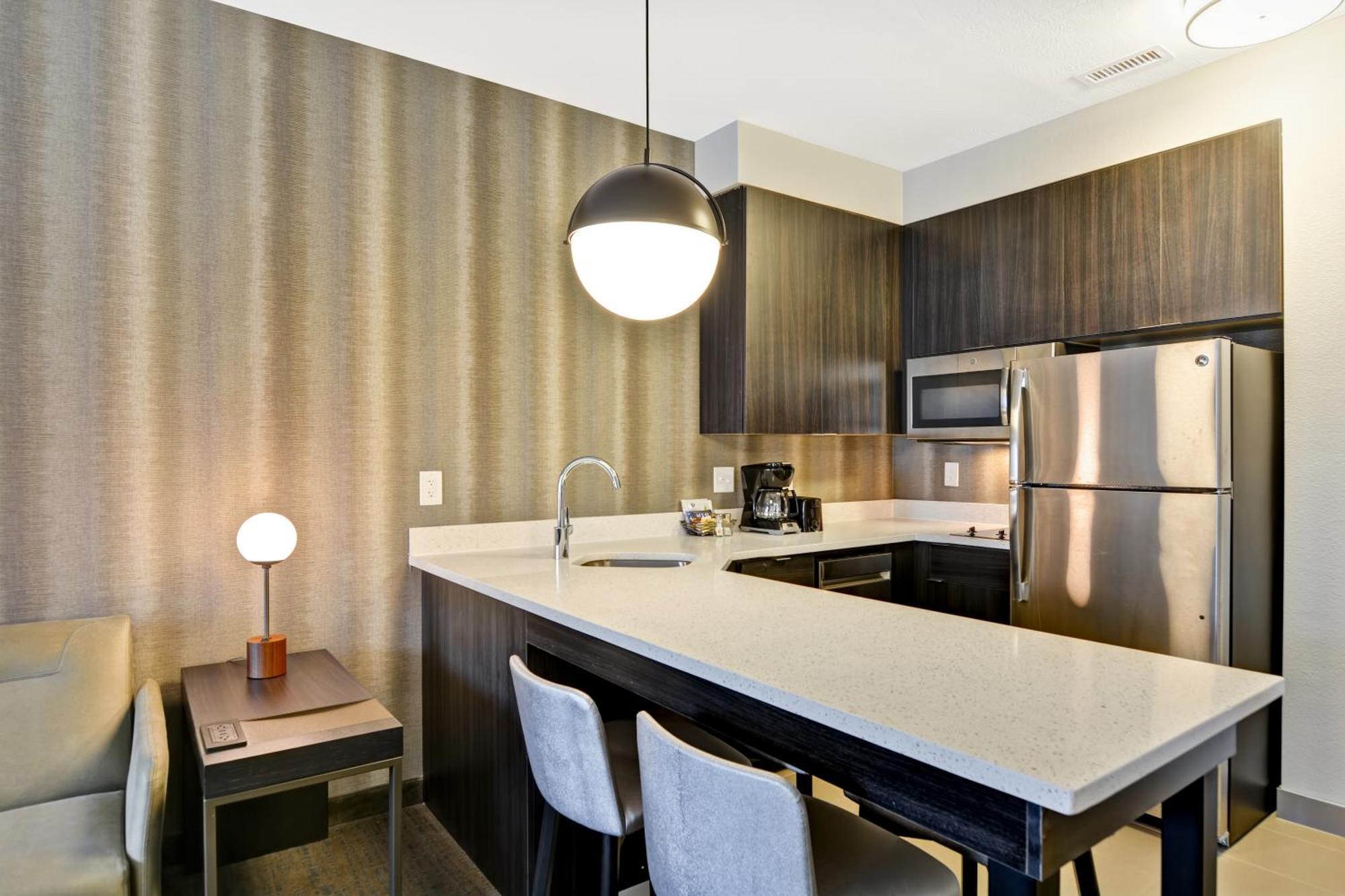 Residence Inn By Marriott Cleveland Airport/Middleburg Heights Eksteriør billede